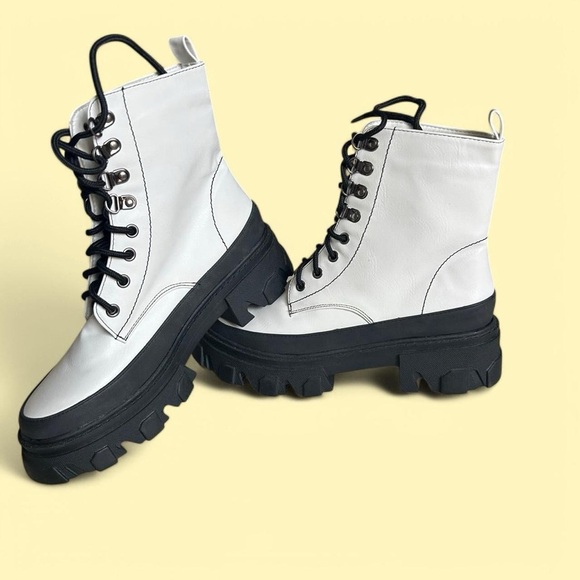 New Portland Boot Co Lace-Up Platform Boots White 7.5 | Never Worn! - Picture 2 of 7